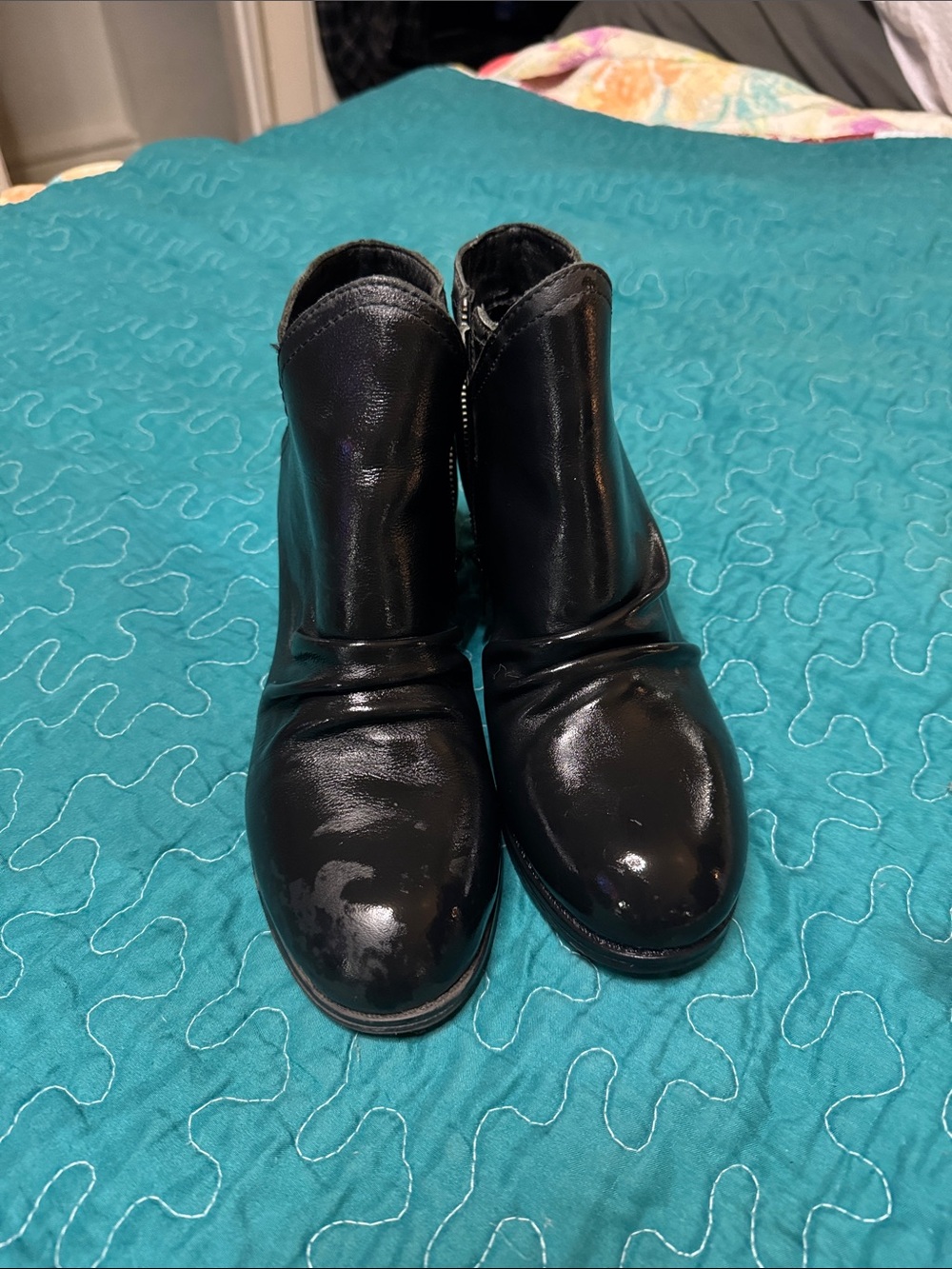 Skechers Men's Black Patent Chukka Boots